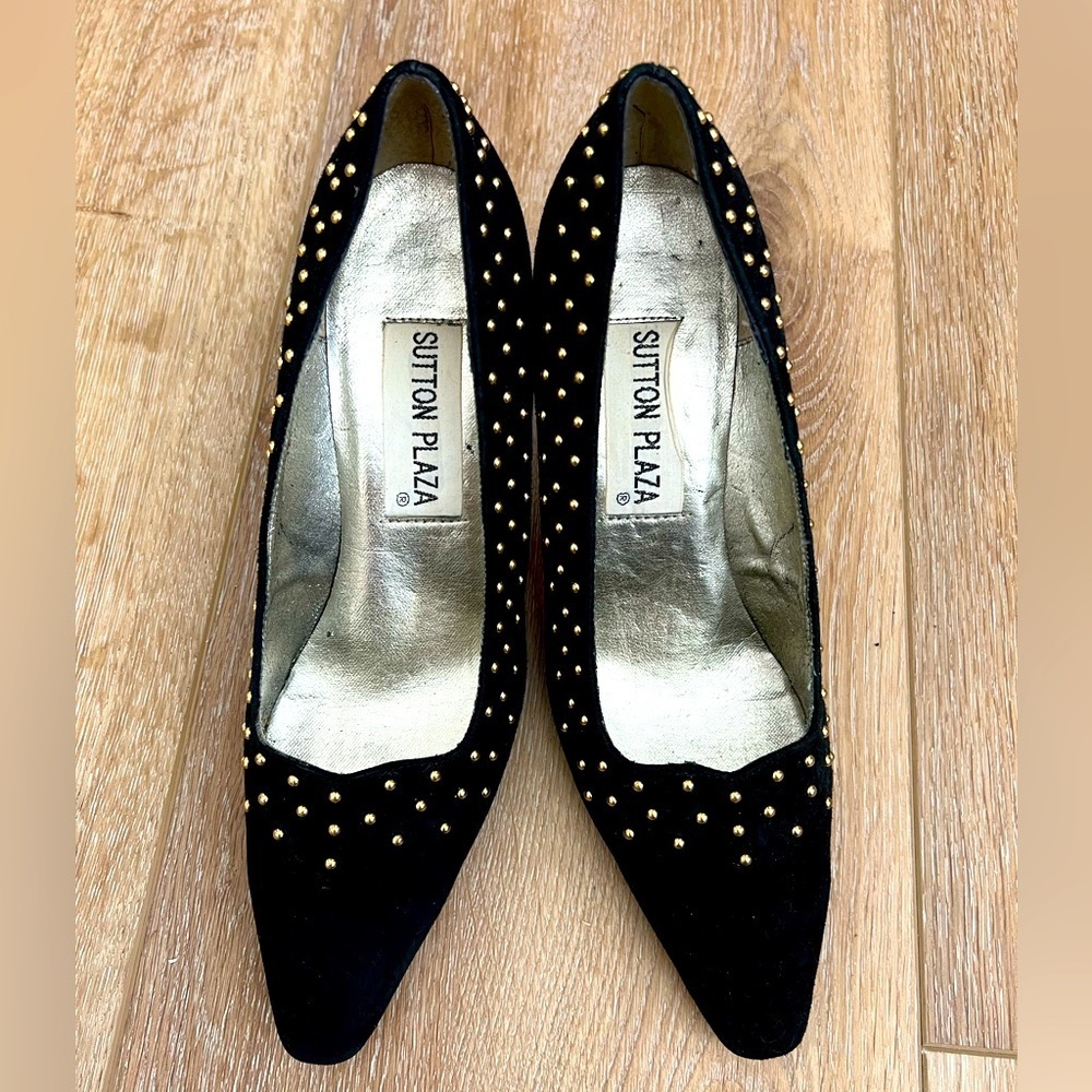 VINTAGE Sutton Plaza Black Suede Heels Size 7.5